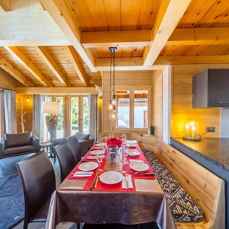 Stunning Mountain View Chalet In Tatil Evi *