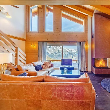 Tatil Evi Stunning Mountain View Chalet In
