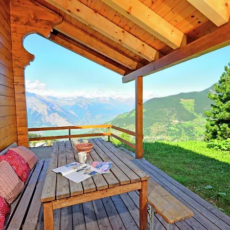 Tatil Evi Stunning Mountain View Chalet In