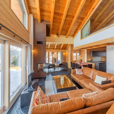Stunning Mountain View Chalet In